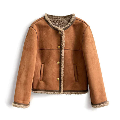 La veste à boutons en fourrure d'Isabella