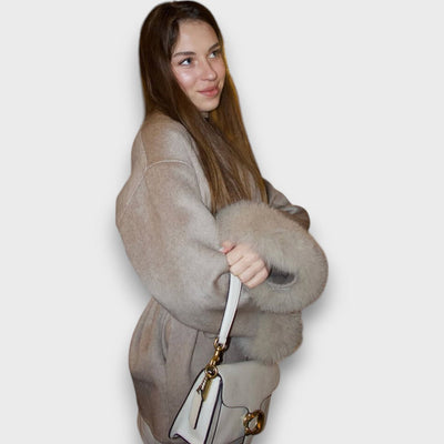 Gracelle – Manteau à poignets en fourrure