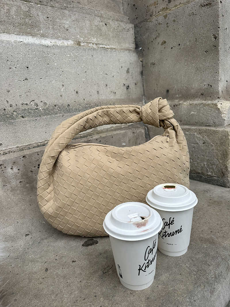 Sac tressé en daim moyen